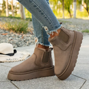 Bota Peluciada Zaya Maria - Meia de Brinde (Oferta da Semana)